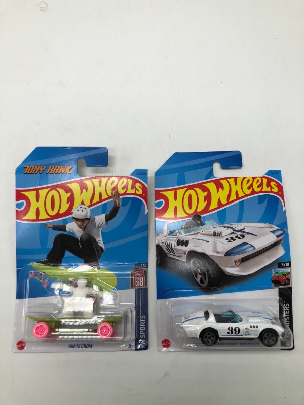 Photo 1 of Hot Wheels bundle