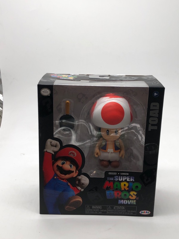 Photo 2 of The Super Mario Bros. Movie - 5 Inch Action Figures Series 1 – Toad Figure with Frying Pan Accessory
