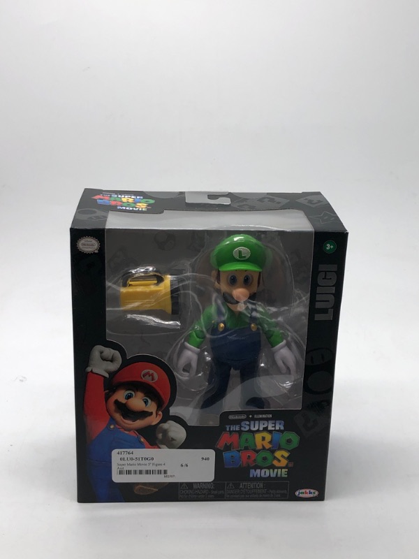 Photo 1 of Nintendo 5/ 12.5cm Luigi Action Figure with Flashlight Accessory Luigi with Flashlight Accessory
