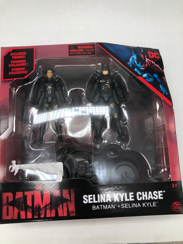 Photo 2 of DC Comics Batman and Selina Kyle Chase Pack with 2 Figures and Bike
