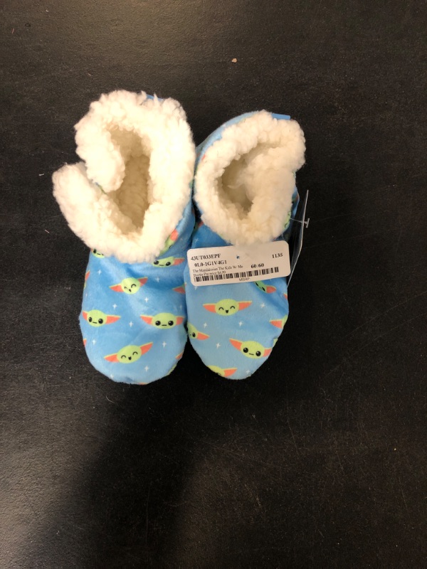 Photo 1 of Kids Size 12 STAR WARS Mandalorian Short Cozy Warmer Socks