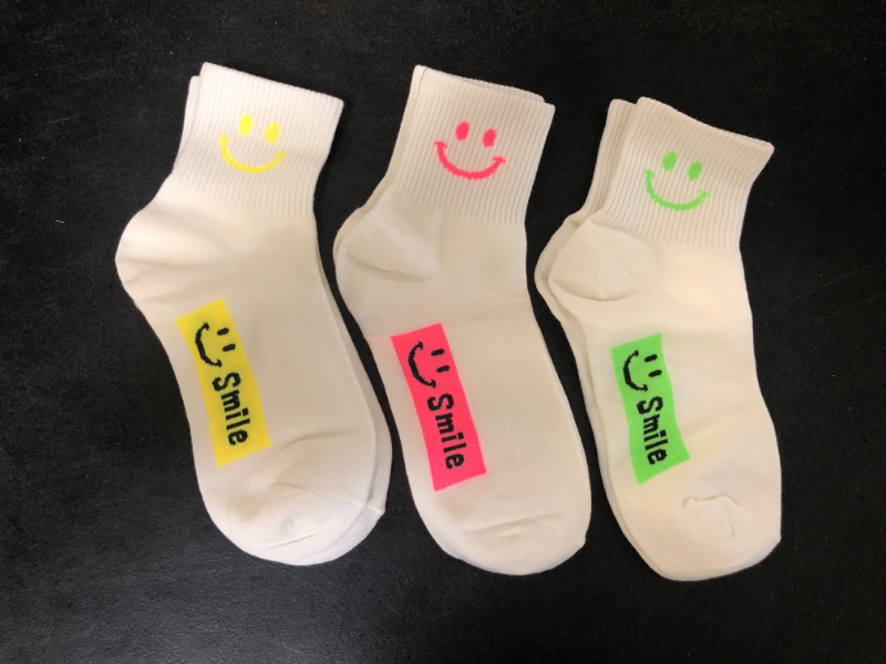 Photo 2 of Size 12-13 Children  Mr.paik 3 pairs korean crew socks for children  , smiley face, smile,fun socks made in south of korea