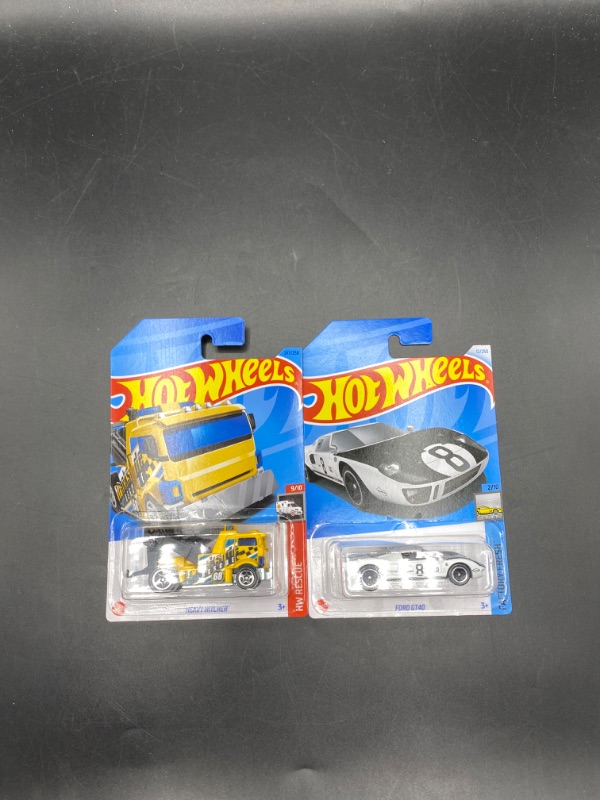 Photo 1 of Hot Wheels Bundle