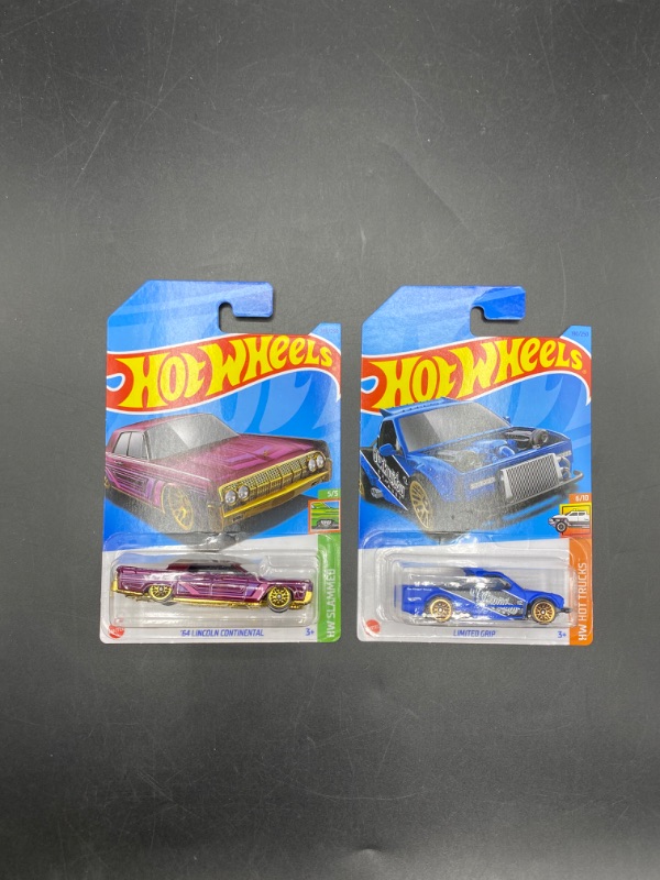 Photo 1 of Hot Wheels Bundle