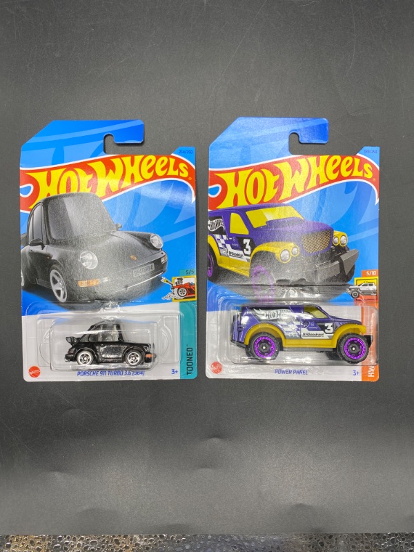 Photo 1 of Hot Wheels Bundle