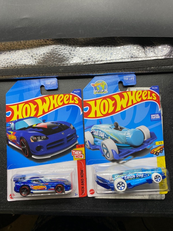 Photo 1 of Hot Wheels Bundle