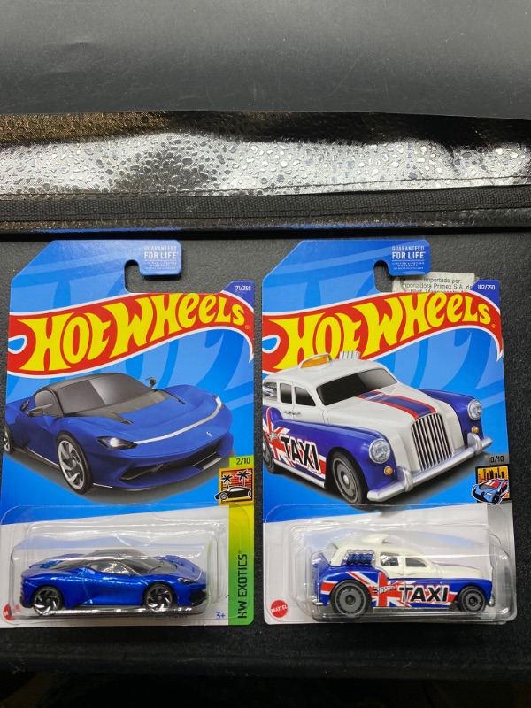 Photo 1 of Hot Wheels Bundle