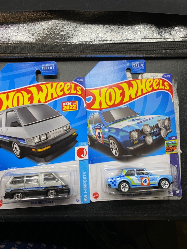 Photo 1 of Hot Wheels Bundle