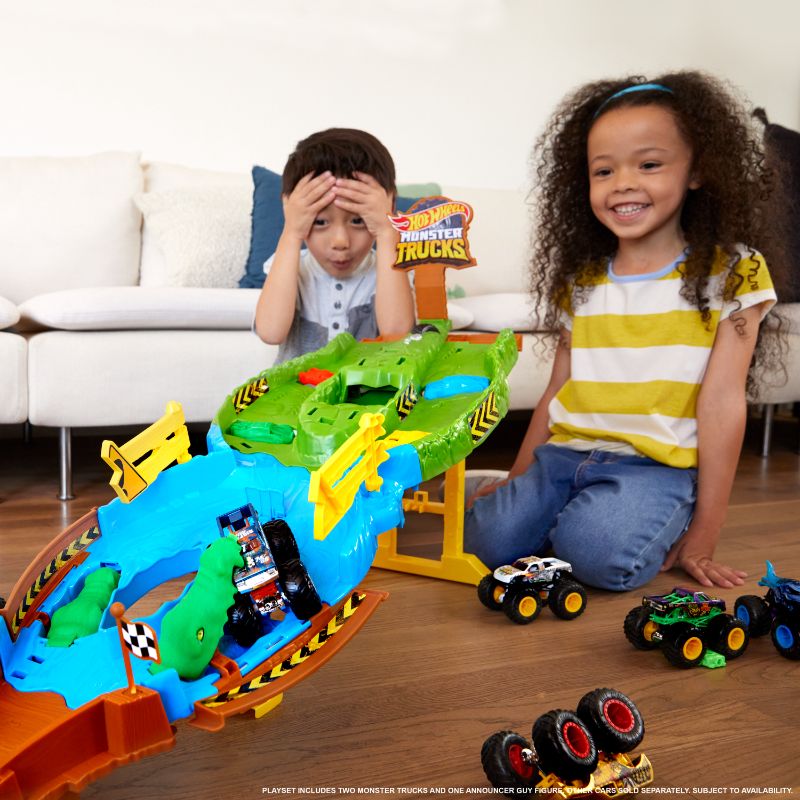 Photo 1 of Hot Wheels Monster Trucks Wreckin' Raceway Playset with 2 Toy Trucks Bigfoot & Gunkster
