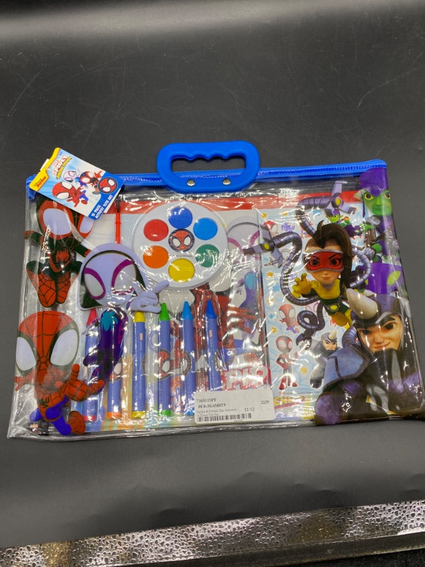 Photo 1 of Spidey Amazing Friends 12 piece tote set