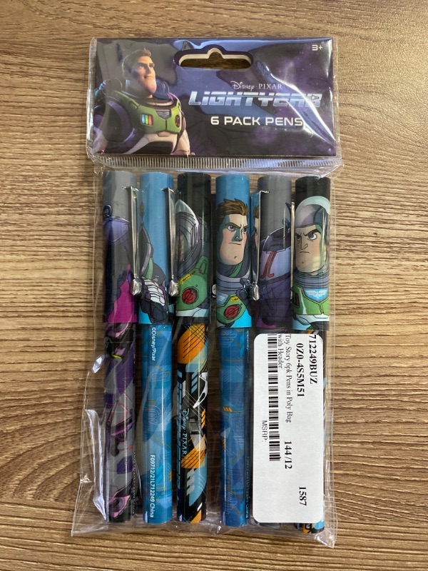 Photo 1 of Disney Pixar Lightyear 6 pack pens