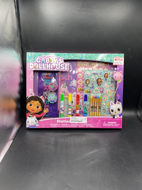 Photo 2 of Gabby's Dollhouse Stationery Set, 1 Count
