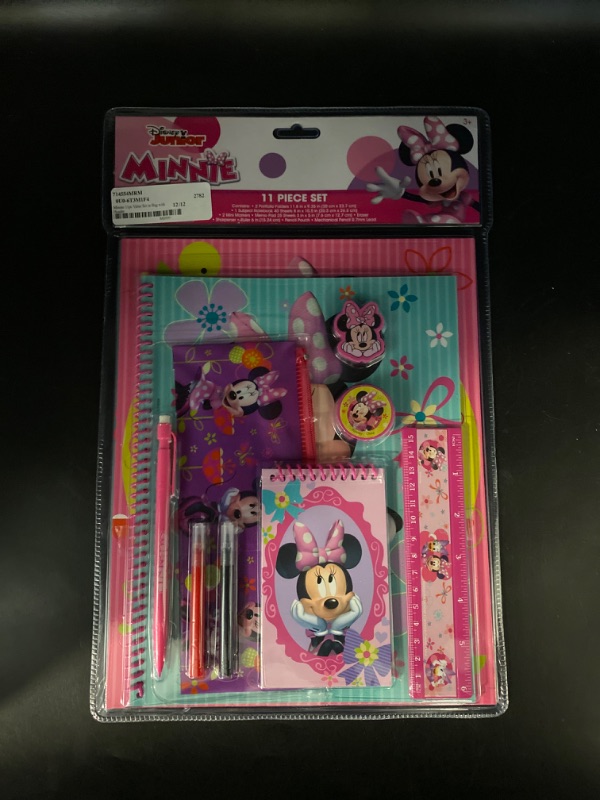 Photo 1 of Minnie mouse 11 piece set