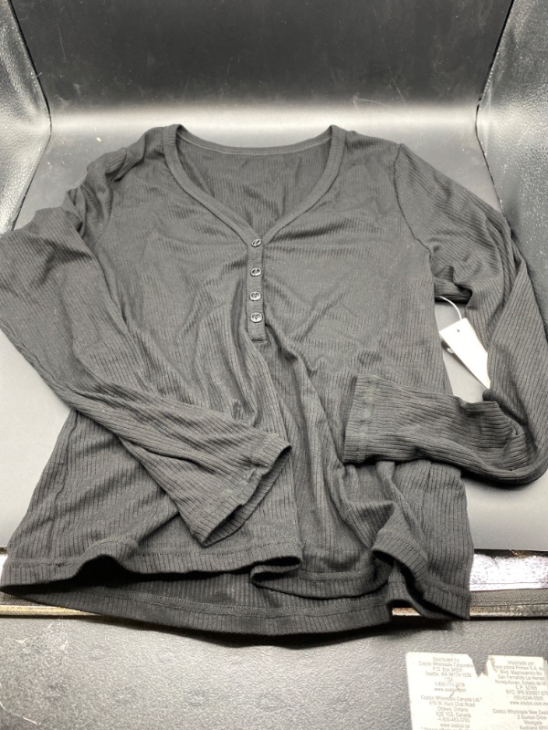 Photo 2 of (M) NEYOUQE Womens Fall Fashion 2024 Henley Shirts Long/Short Sleeve Tops Summer Blouses Dressy Casual Sweater Basic Shirt
size medium 