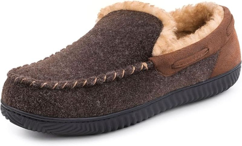 Photo 1 of RockDove Men's Hearthfire Memory Foam Moc Slipper- size 13
