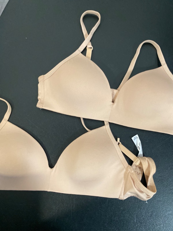 Photo 1 of 2 Pack of 34A bra's-Hanes 