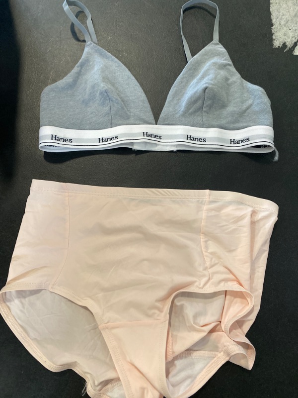 Photo 1 of M Bra & Underwear Duo- Hanes 