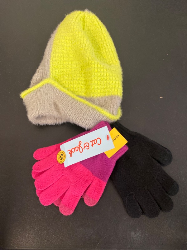 Photo 1 of Kids Hat&Gloves 