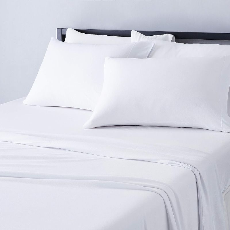 Photo 1 of Amazon Basics Cotton Jersey 4-Piece Bed Sheet Set, Full, White, Solid

