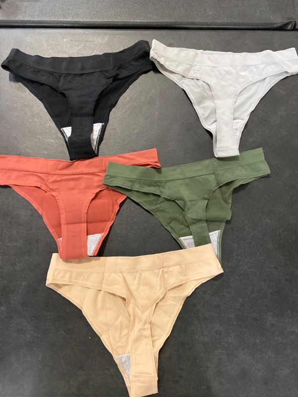 Photo 1 of M Women's 5 Pack underwear 