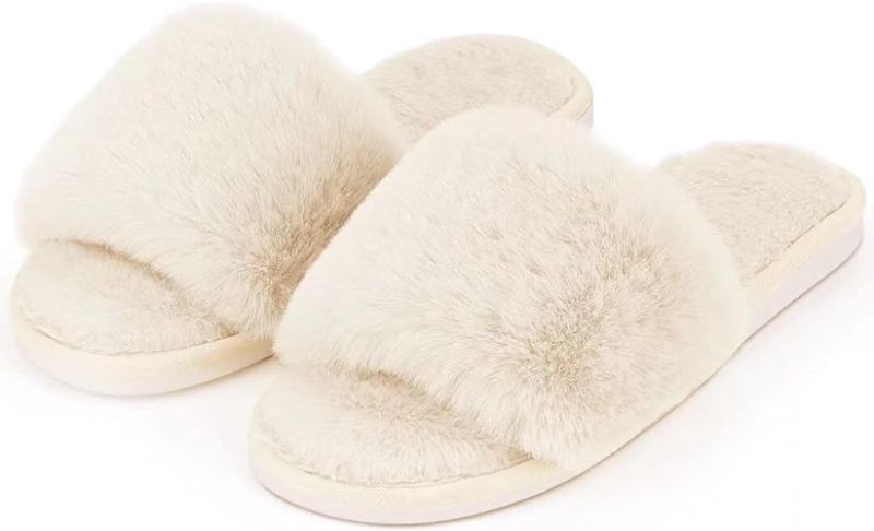 Photo 1 of Size 7-8 Jussy Women's Fuzzy Slippers Memory Foam Cute House Slippers Open Toe Plush Fluffy Furry Home Shoes Bridal Bridesmaid Slipper Gifts for Wedding

