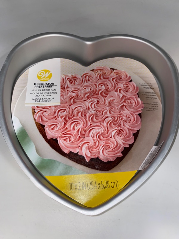 Photo 2 of Wilton Decorator Preferred 10 X2 Cake Pan Heart 
