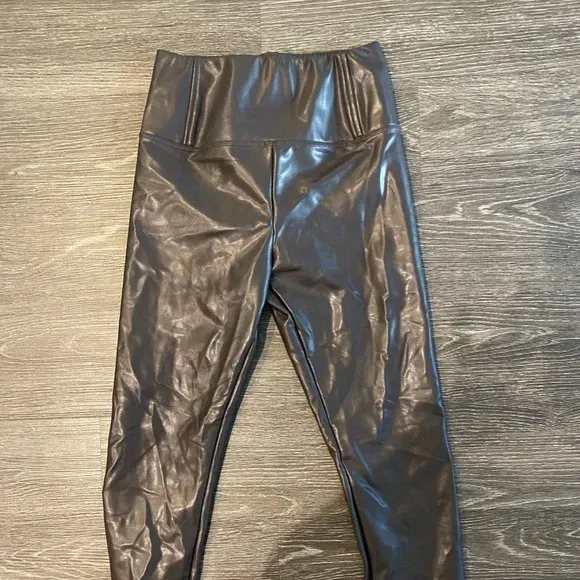 Photo 1 of Size L - Brown Fake leather leggings