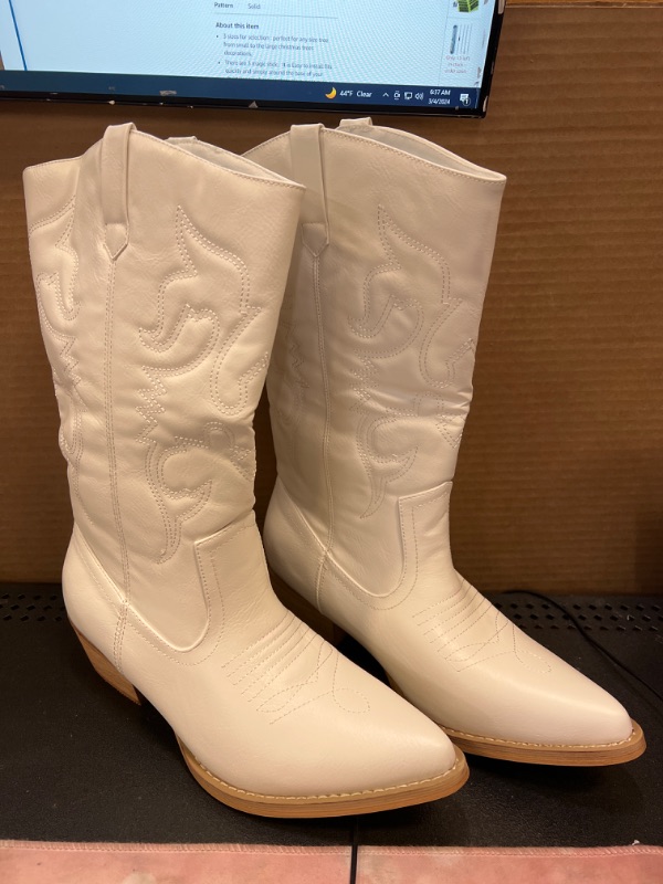 Photo 2 of   SIZE   8   Waluzs Women's Cowboy Boots Embroidered Mid-Calf Boots For Women White Pointed Toe Western Cowgirl Boots Chunky Heel Fashion Pull On Winter Boots