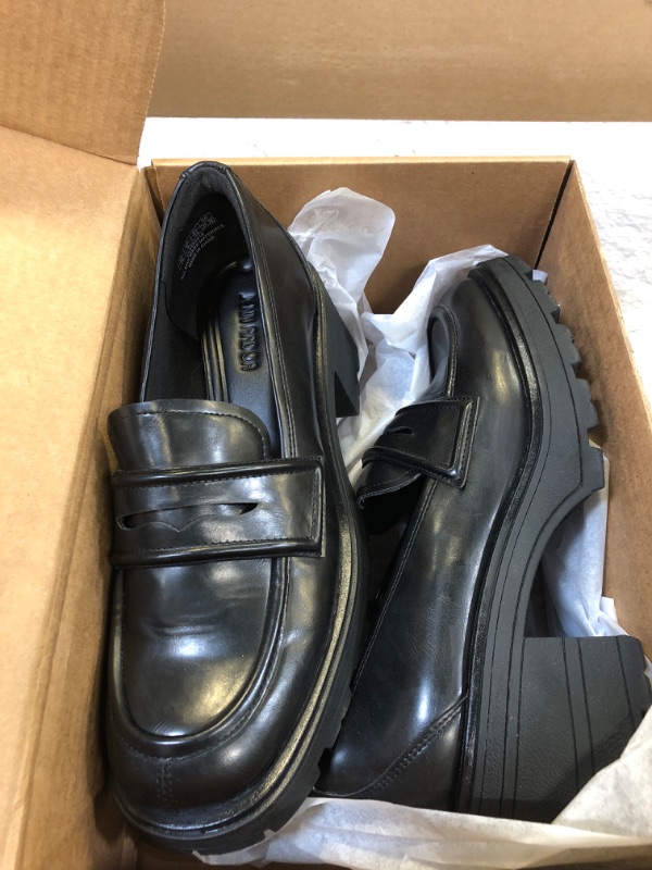 Photo 2 of Black Men's Dress Shoes, Size 10