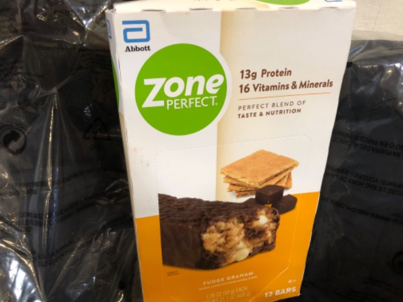 Photo 1 of (3pack 36pcs)----ZonePerfect Nutrition Bar Fudge Graham -13g 1.76 oz Bars----- exp date 08/205	