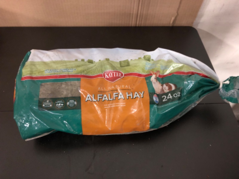 Photo 1 of Kaytee Alfalfa Mini Bale - 24 oz