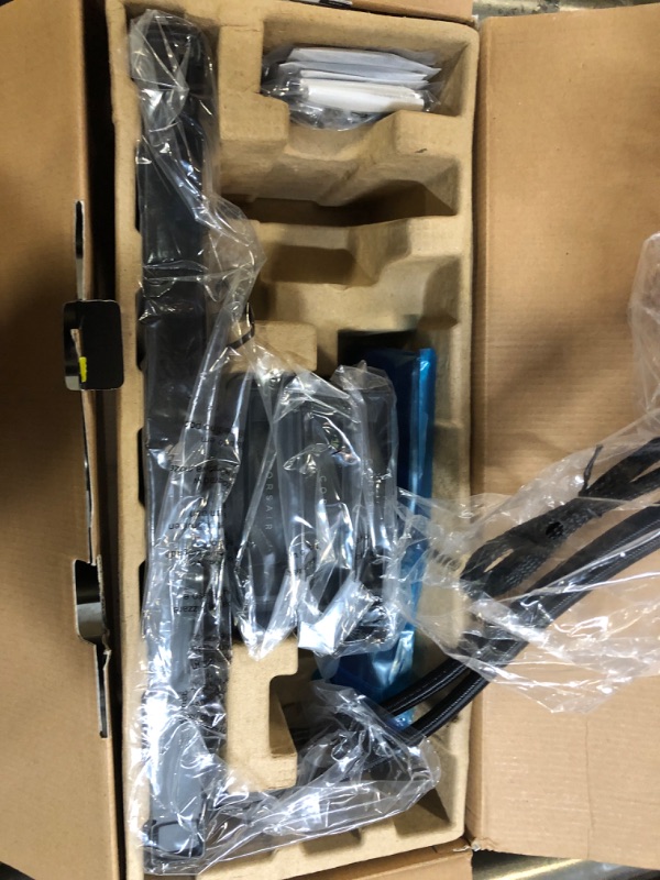 Photo 1 of Corsair iCUE H150i Elite CAPELLIX XT Liquid CPU Cooler - Three AF120 RGB Elite Fans - 360mm Radiator - Intel® LGA 1700, 1200, 115X, 2066, AMD® AM5, AM4 - Included iCUE Commander CORE - Black ELITE CAPELLIX XT 360mm Radiator Black