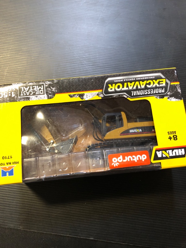 Photo 2 of 1/50 Scale Diecast Crawler Excavator, Metal Construction Vehicle Models Toys for Kids (Crawler Excavator)