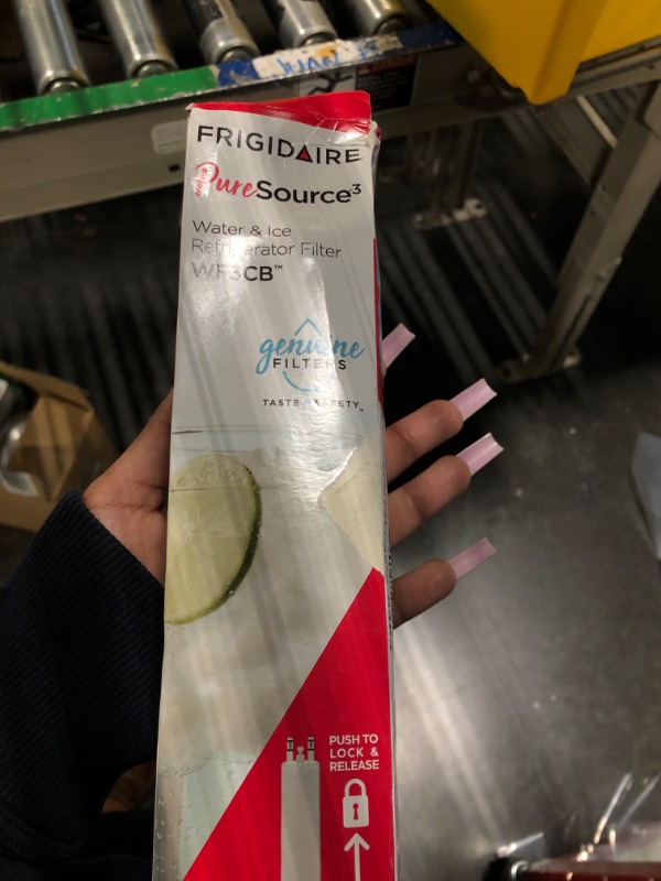 Photo 2 of Frigidaire WF3CB Puresource3 Refrigerator Water Filter