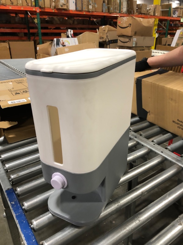 Photo 3 of ** NEEDS CLEANED **
 Large Rice Dispenser, Large Grain Container Storage with Lid Measuring Cylinder Moisture Proof Household Cereal Dispenser Bucket for Kitchen Soybean Corn **missing cup and sponge*** ***USED**** 