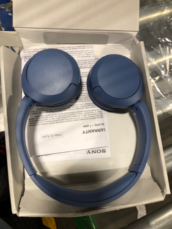 Photo 4 of Sony WH-CH520L Wireless Bluetooth Headphones - Up to 50 Hours Battery Life with Quick Charge Function, On-Ear Model - Matte Blue