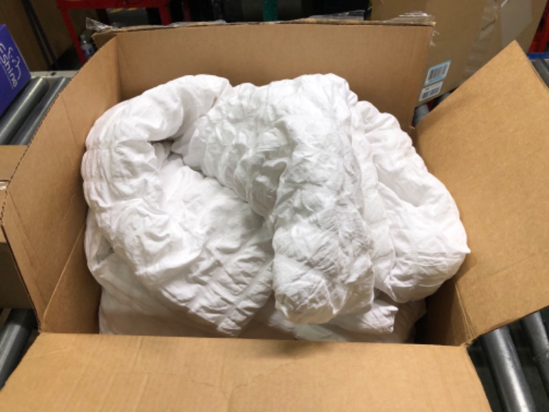 Photo 4 of ***new open box***
Love's cabin Seersucker White Twin Comforter Set 5 Pieces, All Season Lightweight Bedding Set, Twin Bed in a Bag Comforter Set with Comforter, Flat Sheet, Fitted Sheet, Pillowcase and Pillow Sham Twin (68"X88"? White