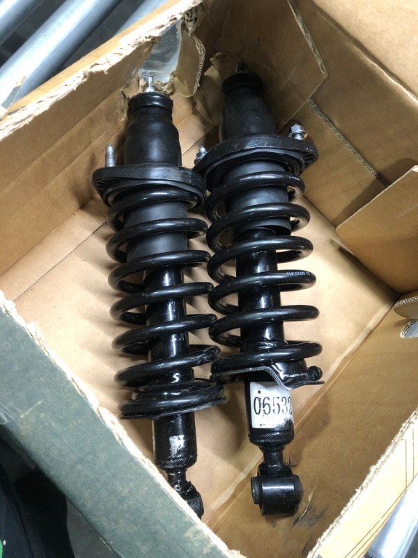 Photo 3 of **  MODEL USE UNSURE, SIMILAR TO IMAGE, NOT EXACT***
Front Strut Shock Assembly w/Coil Spring for left & Right, 2PCS
