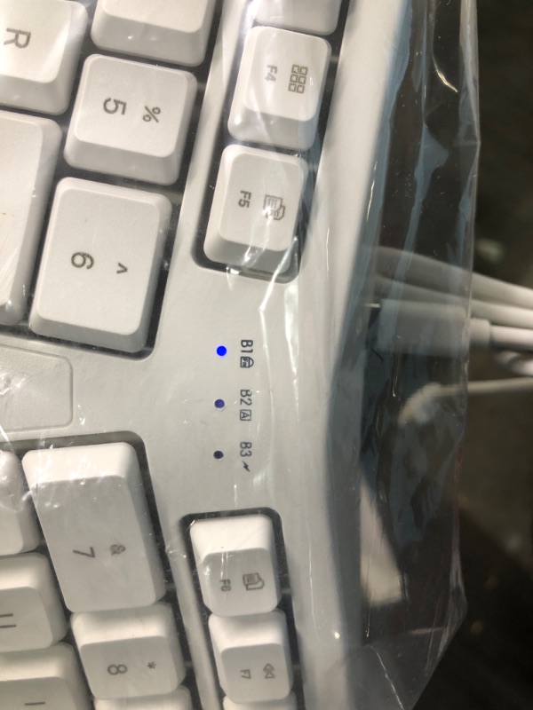 Photo 4 of *** enter key fell off***
Macally  Wireless Ergonomic Keyboard for Mac & Wrist Rest White