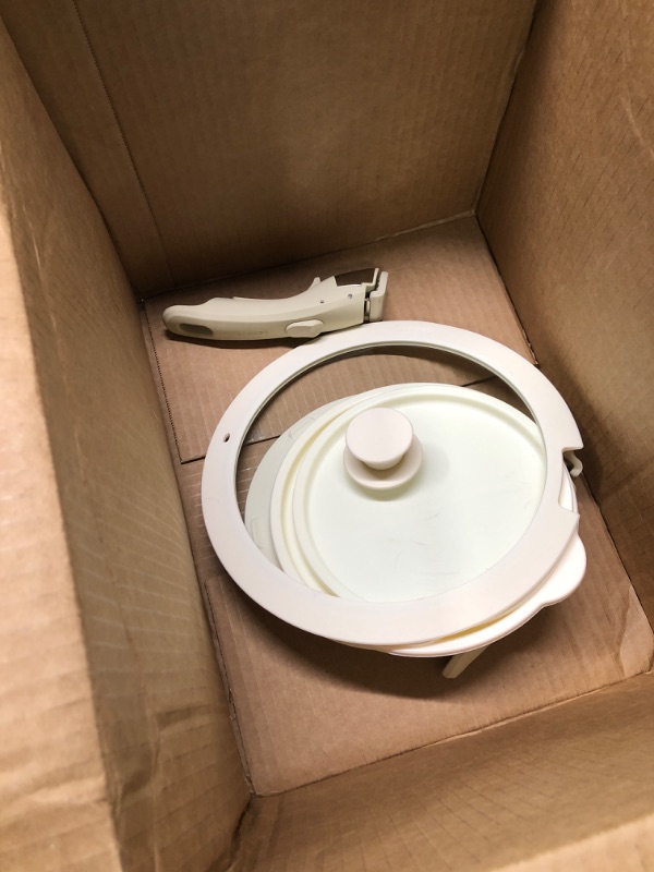 Photo 4 of ** 2 DAMAGED PANS, ONE DAMAGED POT. MIGHT NOT BE NONSTICK **
CAROTE 11 Piece Nonstick Cookware Sets, Granite Non Stick Pots and Pans Set with Removable Handle Cookware, RV Cookware for Campers, Suitable for All Stoves, Dishwasher/Oven Safe (White, 11 Piec