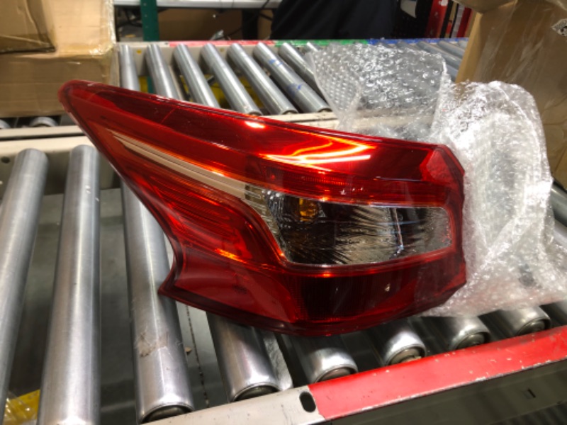 Photo 3 of ** just one**
labwork Driver Side Tail Light Replacement for 2016 2017 2018 Nissan Sentra Rear LED Tail Light Brake Lamp Assembly NI2804108 265553YU0A LH Left Side