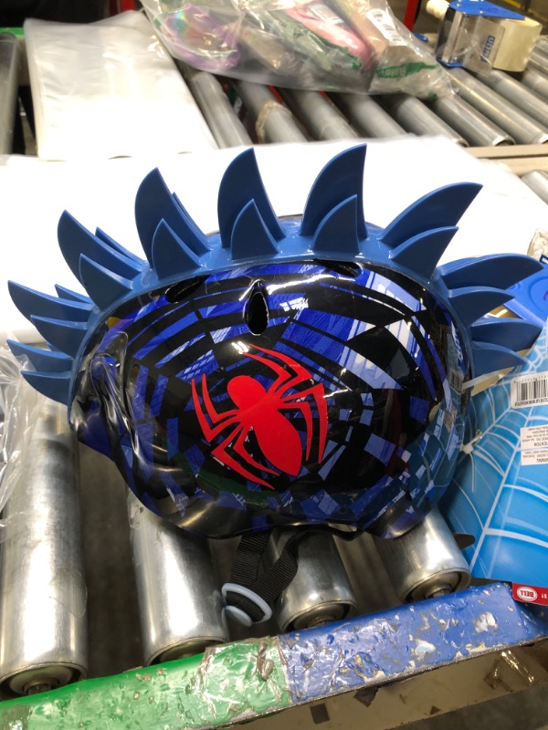 Photo 3 of BELL Spider-Man Web Shatter 3D Child Multisport Helmet, Child (5-8 yrs.) (7081692)