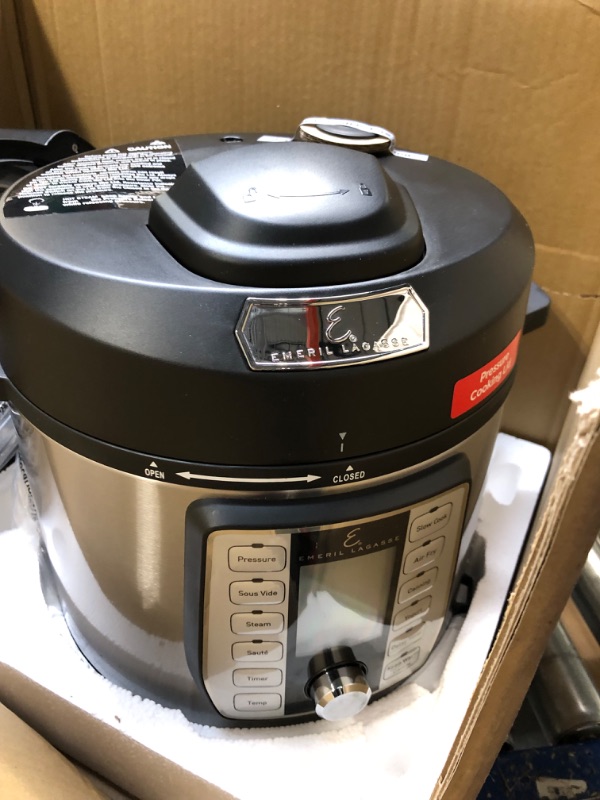 Photo 4 of ** FOR PARTS ** Emeril Everyday 6 QT Pressure Air Fryer, 5 Pc Accessory Pack, Silver 6 QT with 5 Pc Accessory Pack