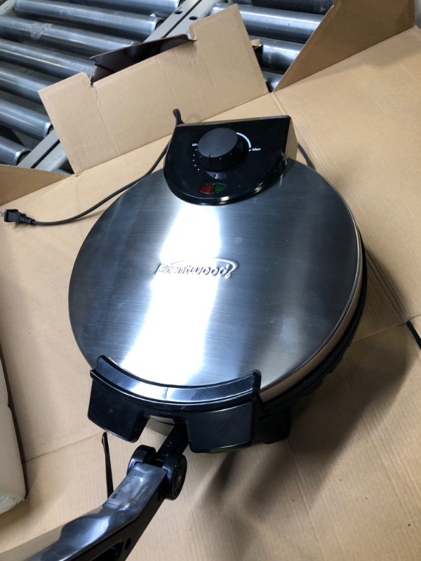 Photo 4 of Brentwood TS-129 Stainless Steel Non-Stick Electric Tortilla Maker, 12-Inch ***USED DAMAGED CAN BE USED FOR PARTS*** 