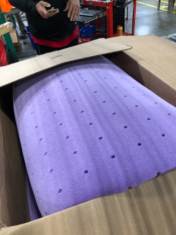 Photo 2 of ***not exact***
SINWEEK 2 Inch Gel Memory Foam Mattress Topper Ventilated Soft Mattress Pad, Bed Topper, CertiPUR-US Certified, Twin Size, Purple 2 Inch