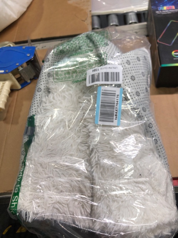 Photo 1 of Softlife Fluffy Rugs for Bedroom, Shag Cute Area Rug for Girls/Boys and Kids Baby Room Home Decor, 2.6 x 5.3 Feet Oval Indoor Carpet for Nursery Dorm Living Room, Creamy