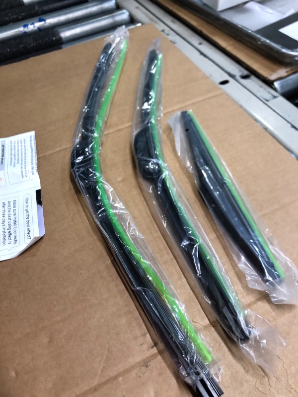 Photo 1 of 3 wipers Replacement for 2011-2015 Kia Sorento/2010-2019 2021 Kia Soul/2018-2019 Kia Soul EV, Windshield Wiper Blades Original Equipment Replacement - 24"/20"/11" (Set of 3) U/J HOOK 24"+20"+11"(set of 3)