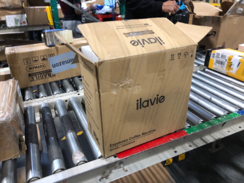 Photo 2 of ILAVIE Espresso Machine Steel Silver, 20 Bar Coffee Espresso Maker with Milk Frother Steam Wand, 1L Water Reservoir, New  ***CAN BE USED FOR PARTS *** 
 