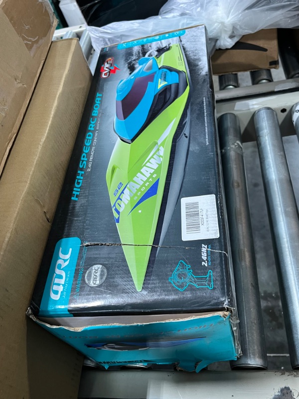 Photo 3 of **NON FUNCTIONING** 4DRC S2 High Speed RC Boats with LED Lights & 2 Batteries, 30+ mph Remote Control Boat for Pools and Lakes, Capsize Recovery, Low Battery Reminder,2.4Ghz Racing Boats for Adults Kids,Green