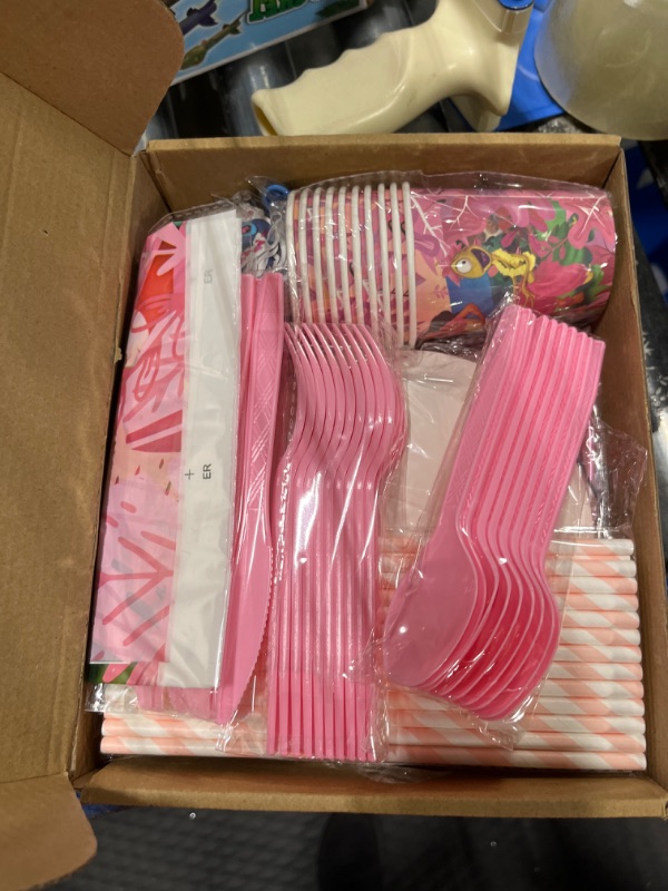 Photo 1 of 220 pieces, potty napkin, stickers, plates, spoons